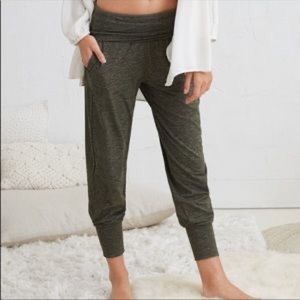 Comfy Dark Green Joggers Aerie Size Medium